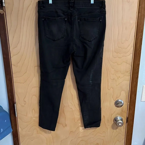 Wit & Wisdom Ab’Solution Black skinny jeans - 8 - Picture 5 of 12